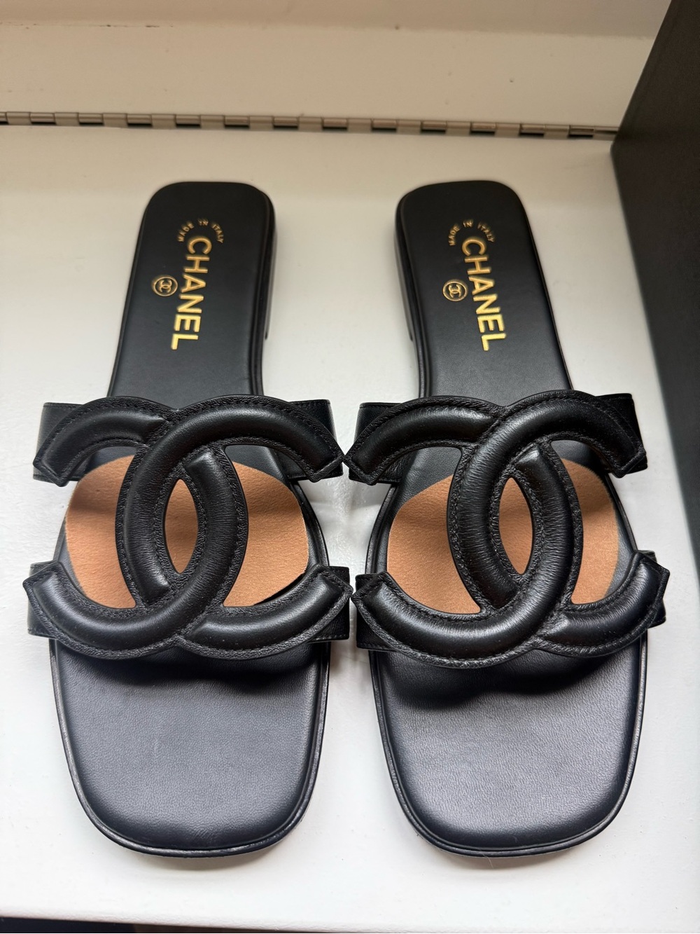 CHANEL Black Leather Interlocking CC Slide Sandals Matthieu Blazy size 41